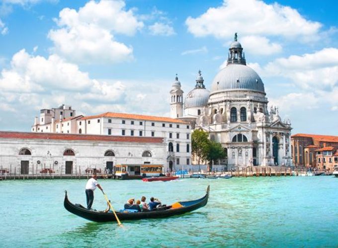 خدمات سياحية